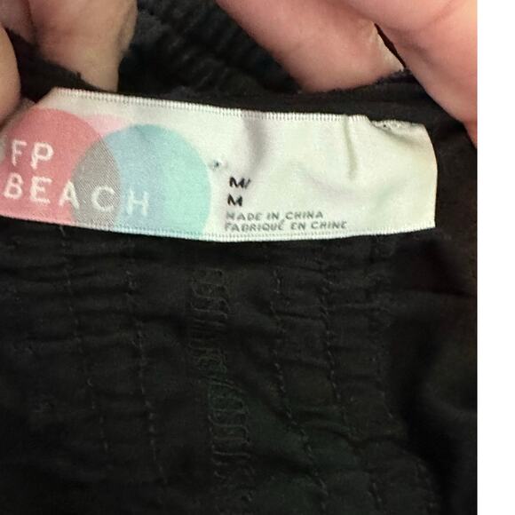FP Beach black cap sleeves ruched mini dress size Medium - Picture 3 of 15